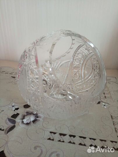 Хрустальная ваза