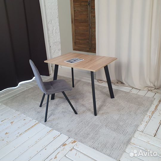 Письменный стол Ник Дуб 100*70 см. Черные ножки