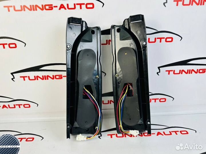 Стоп-сигналы Toyota Hiace (H200) LED
