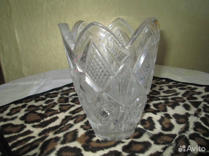 Вазы хрустальные 