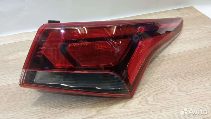 Фонарь задний правый наружный Hyundai solaris 2