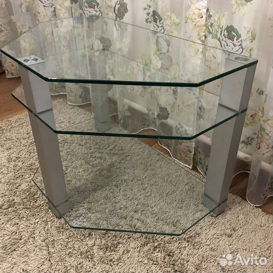 Стеклянная тумба, стол