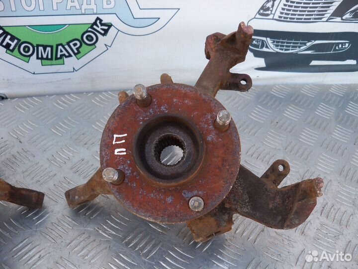 Кулак передний левый Ford Focus 1 USA