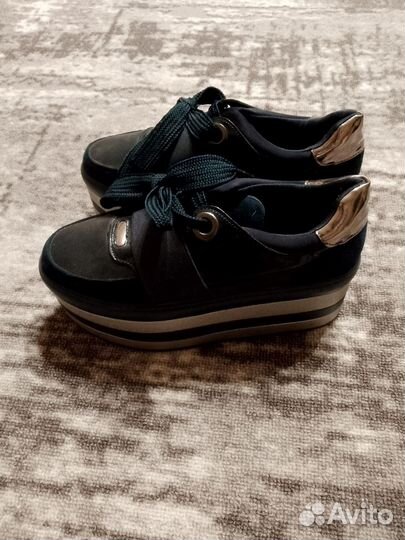 Ботинки женские