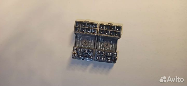 ATX 8-контактный разъем на 180 для видеокарты