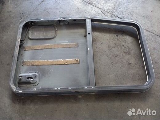 Дверь International правая каркас