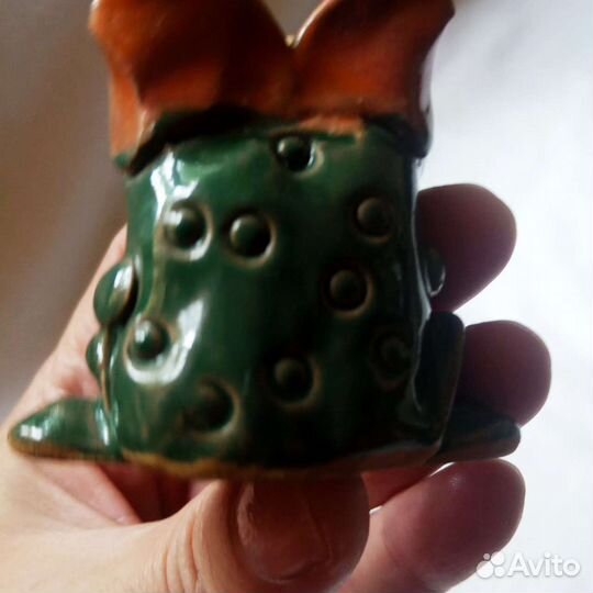 Статуэтка лягушки пара