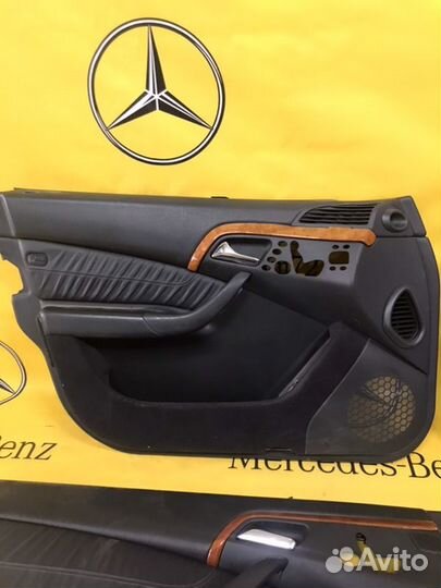 Обшивка боковой двери Mercedes S-Class S220