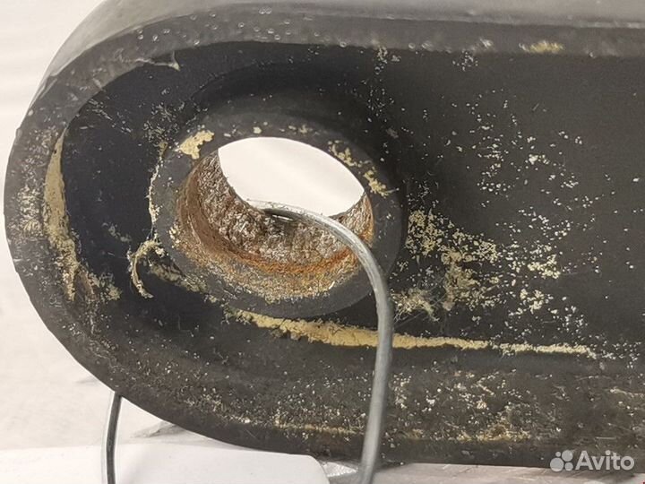 Щеткодержатель (поводок стеклоочистителя, дворник)