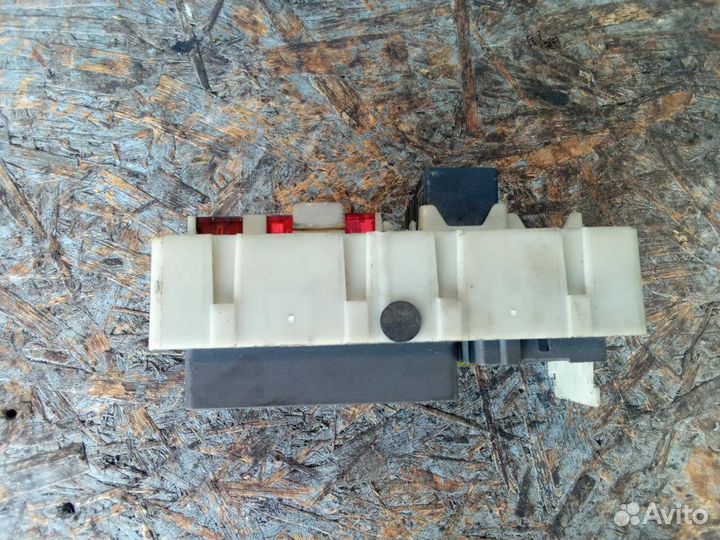 Блок предохранителей Ford Focus (1998 - 2001)