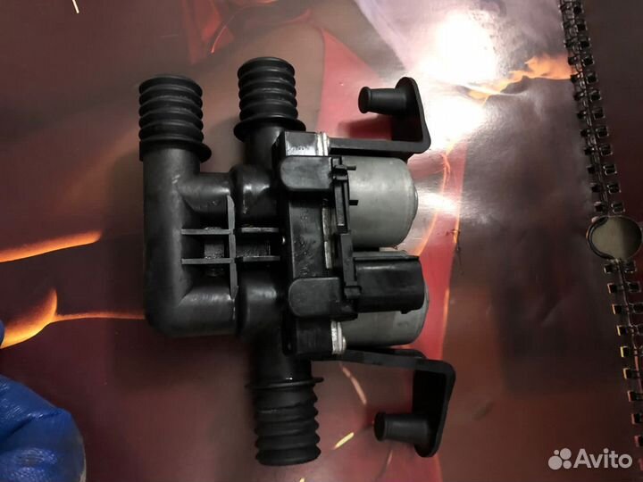 Водяной клапан BMW