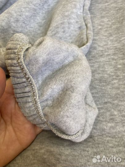 Женский спортивный костюм