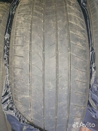 Bridgestone Dueler H/L 33A 235/55 R20