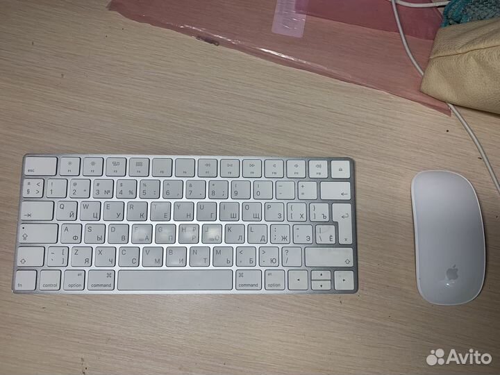 Apple Magic keyboard 2 Mouse 2