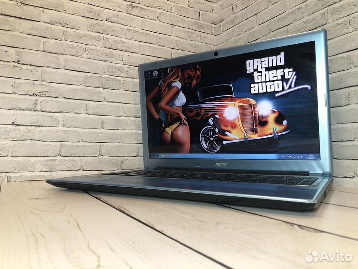 Офисный ноутбук Acer i3/4GB