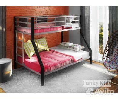 Двухъярусная кровать металлическая
