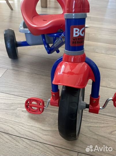 Трехколесный велосипед