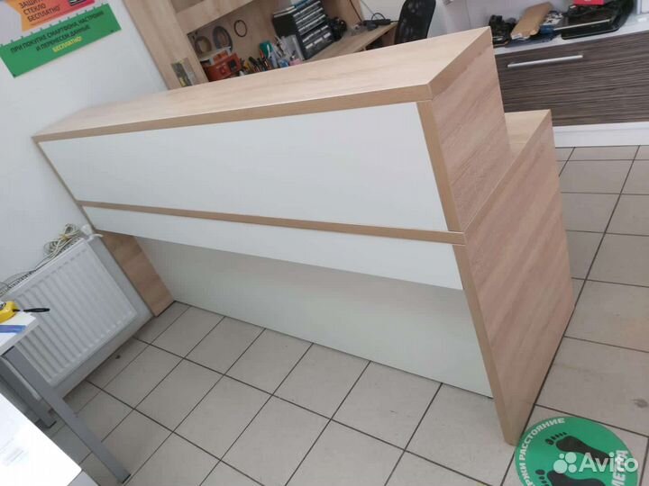 Стойка ресепшн,новая