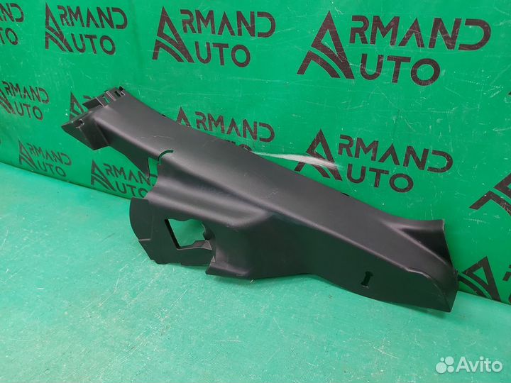 Обшивка стойки нижняя задняя правая Toyota Rav4