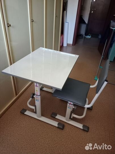 Растущая парта и стул бу