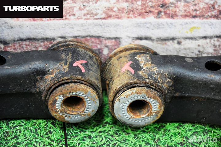 Рычаги нижние передние Toyota Land Cruiser Prado