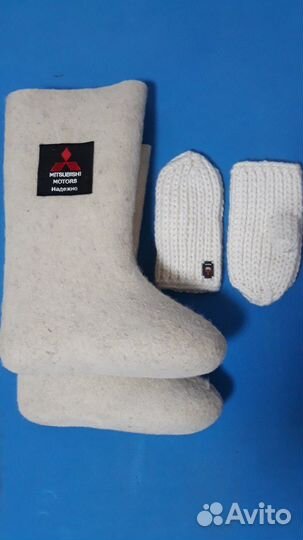 Зимний набор Mitsubishi Валенки и Рукавицы