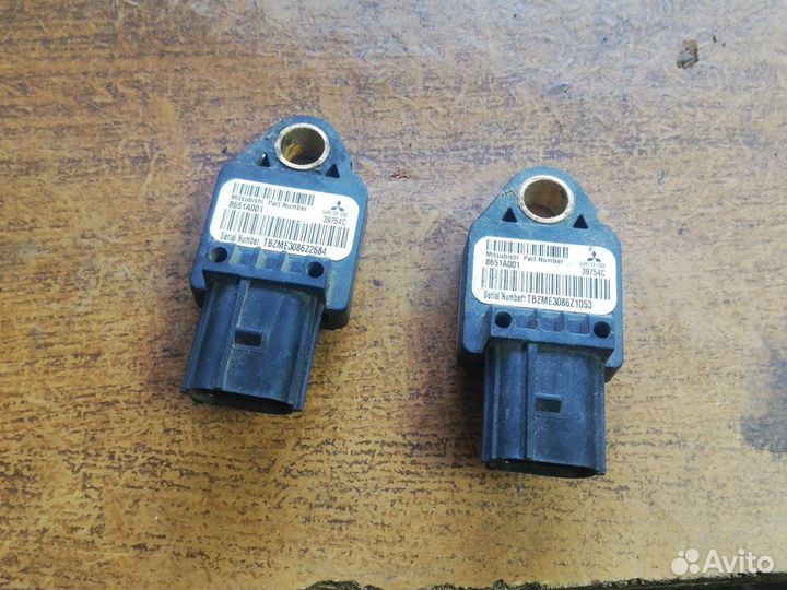 Датчик подушек безопасности Митсубиси Аутлендер