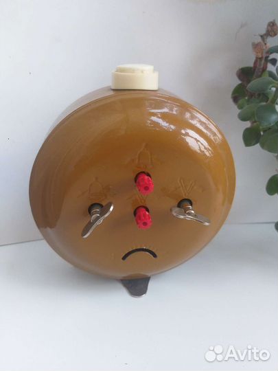 Будильник механический СССР Янтарь