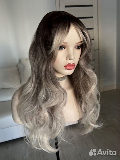 Парик пепельный с чёлкой