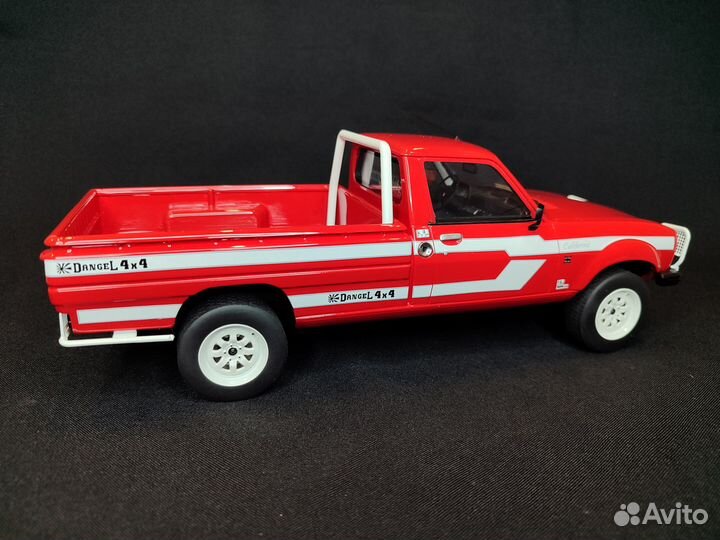 1/18 Peugeot 504 Pick Up Dangel (Otto)