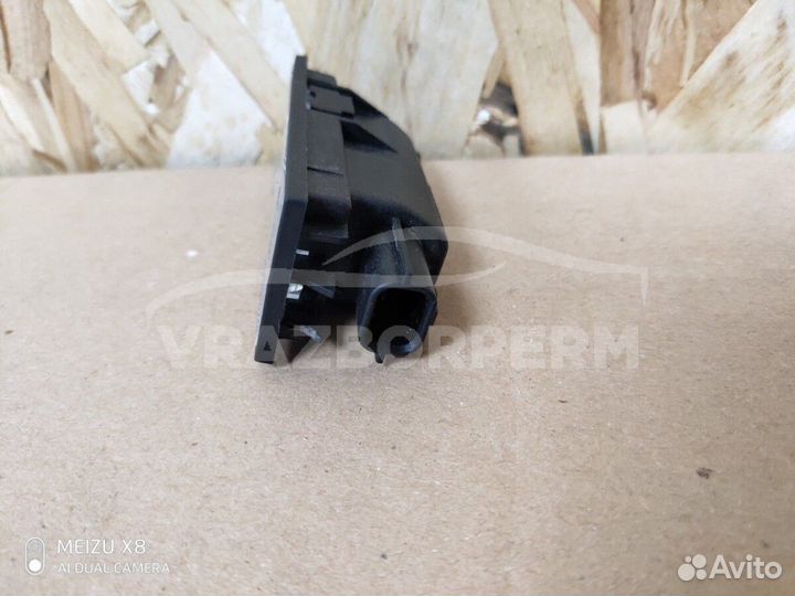 Фонарь подсветки номера Renault Megane