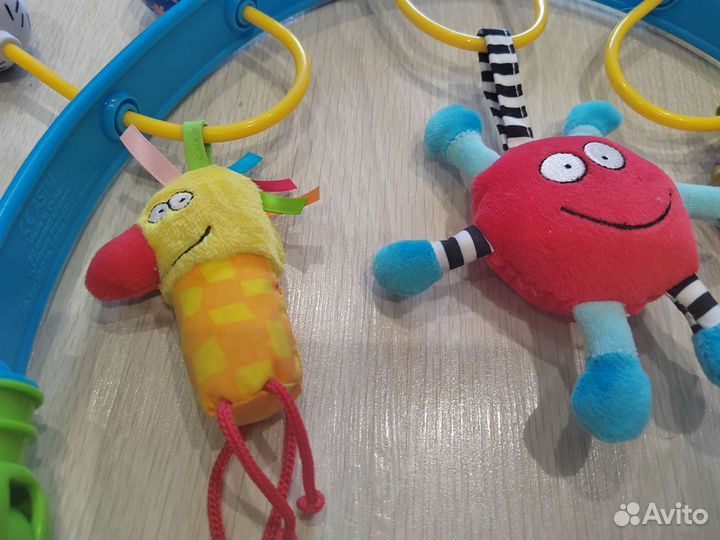 Подвеска дуга на кроватку стульчик коляску