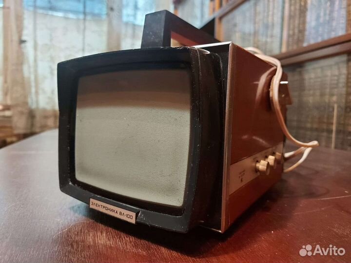 Техника времен СССР фотоаппарат магнитофон