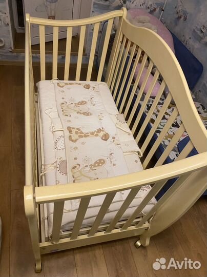 Детская кроватка