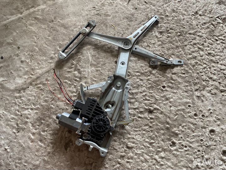 Стеклоподьемник передний левый Opel Astra G