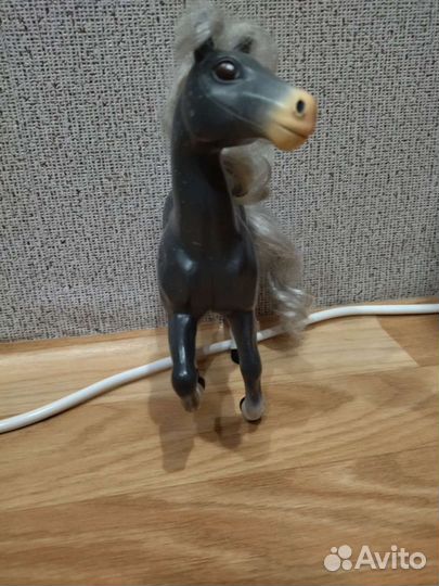 Лошадь игрушка