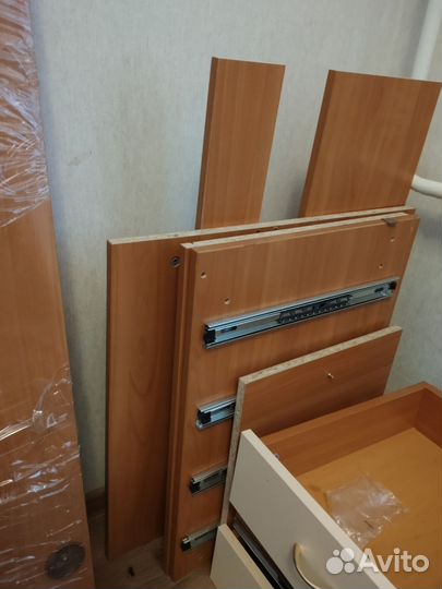 Письменный стол для школьника