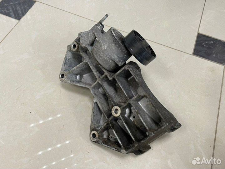 Кронштейн компрессора кондиционера Chevrolet