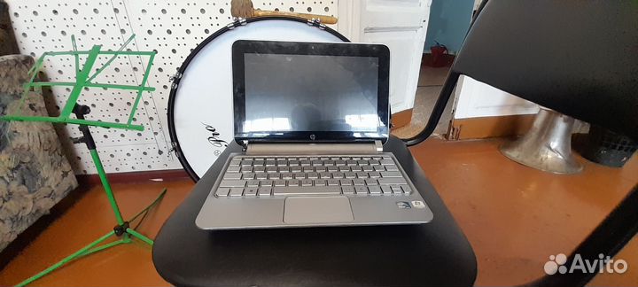 Нетбук HP mini (на авито доставке для Евгения )