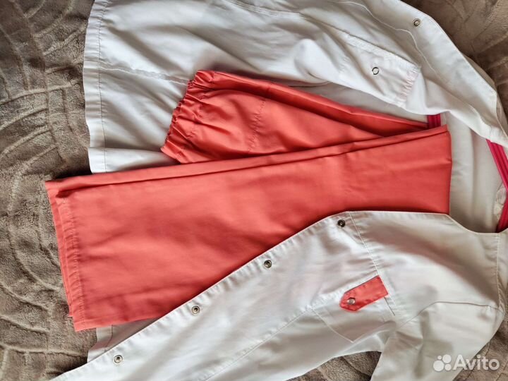 Медицинский костюм