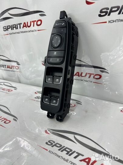 Блок управления стеклоподъемниками Kia Stinger 1