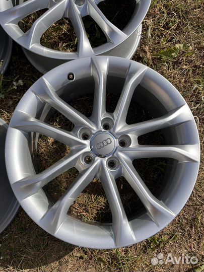 Оригинальные диски R18 на Audi Q3