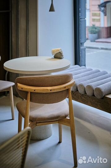 Стол из архитектурного бетона