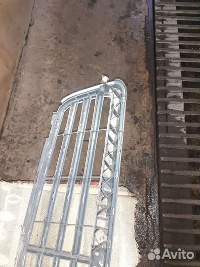 Решетка радиатора mercedes w204 amg