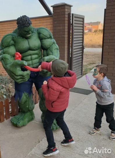 Ростовые куклы. Халк, кукла LOL. Праздник