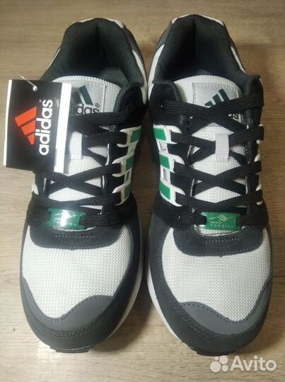 Кроссовки Adidas