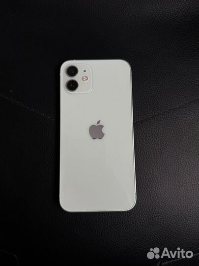 iPhone 12, 64 ГБ