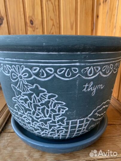 Горшок для цветов. Большой. диаметр 27 см