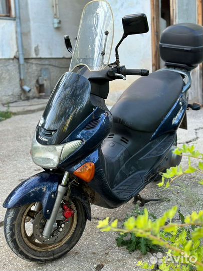 Suzuki avenis 150