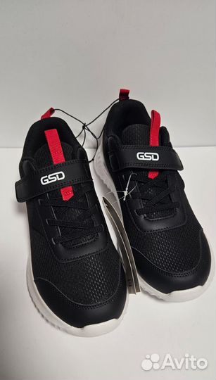 Кроссовки женские 38 размер новые